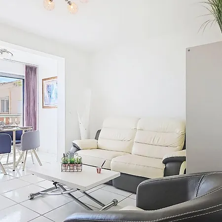 Le Victoria-10 By Interhome * Saint-Aygulf
