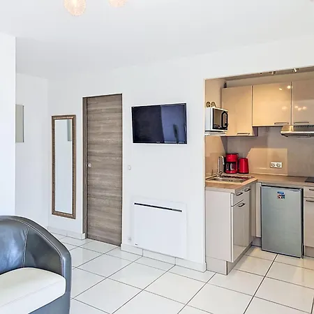 Apartman Le Victoria-10 By Interhome